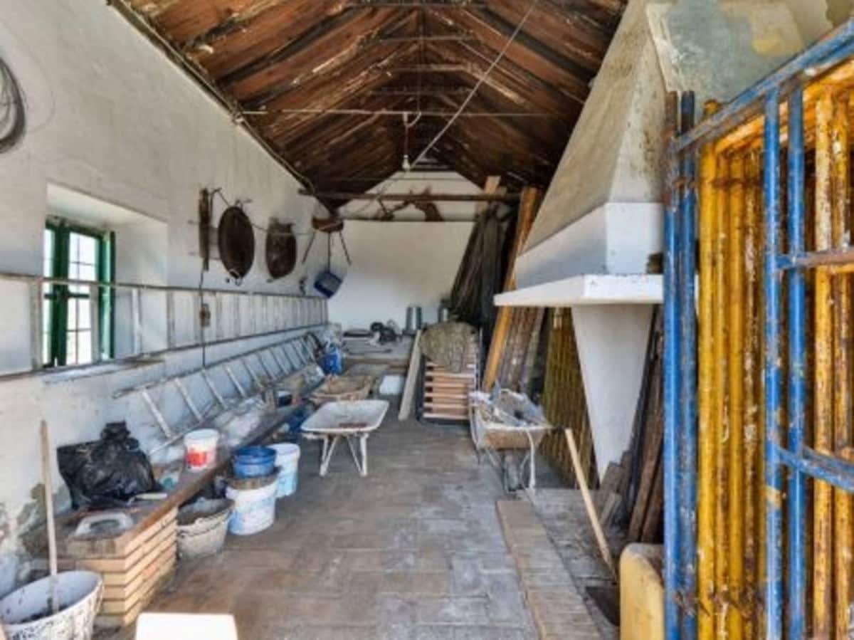 4 soveværelse Finca/Landehus til salg i La Carlota med garage - € 3.000.000 (Ref: 7467061)