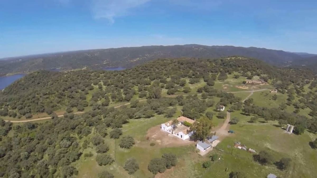 4 bedroom Finca/Country House for sale in La Carlota with garage - € 3,000,000 (Ref: 7467061)