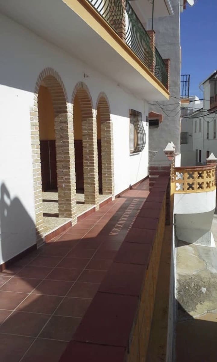 5 bedroom Townhouse for sale in Tolox - € 85,000 (Ref: 7490677)