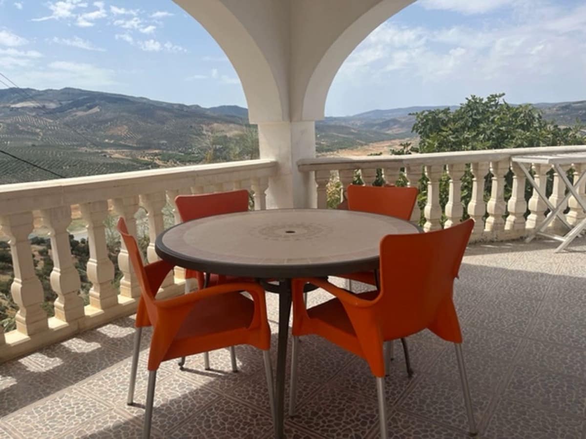 6 bedroom Hotel for sale in Iznajar with pool garage - € 399,000 (Ref: 7687636)