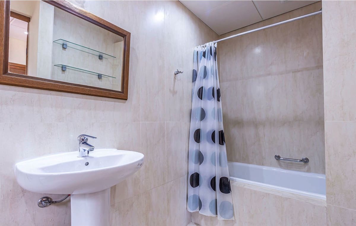 5 soveværelse Hotel til salg i Iznajar med swimmingpool garage - € 560.000 (Ref: 7692376)