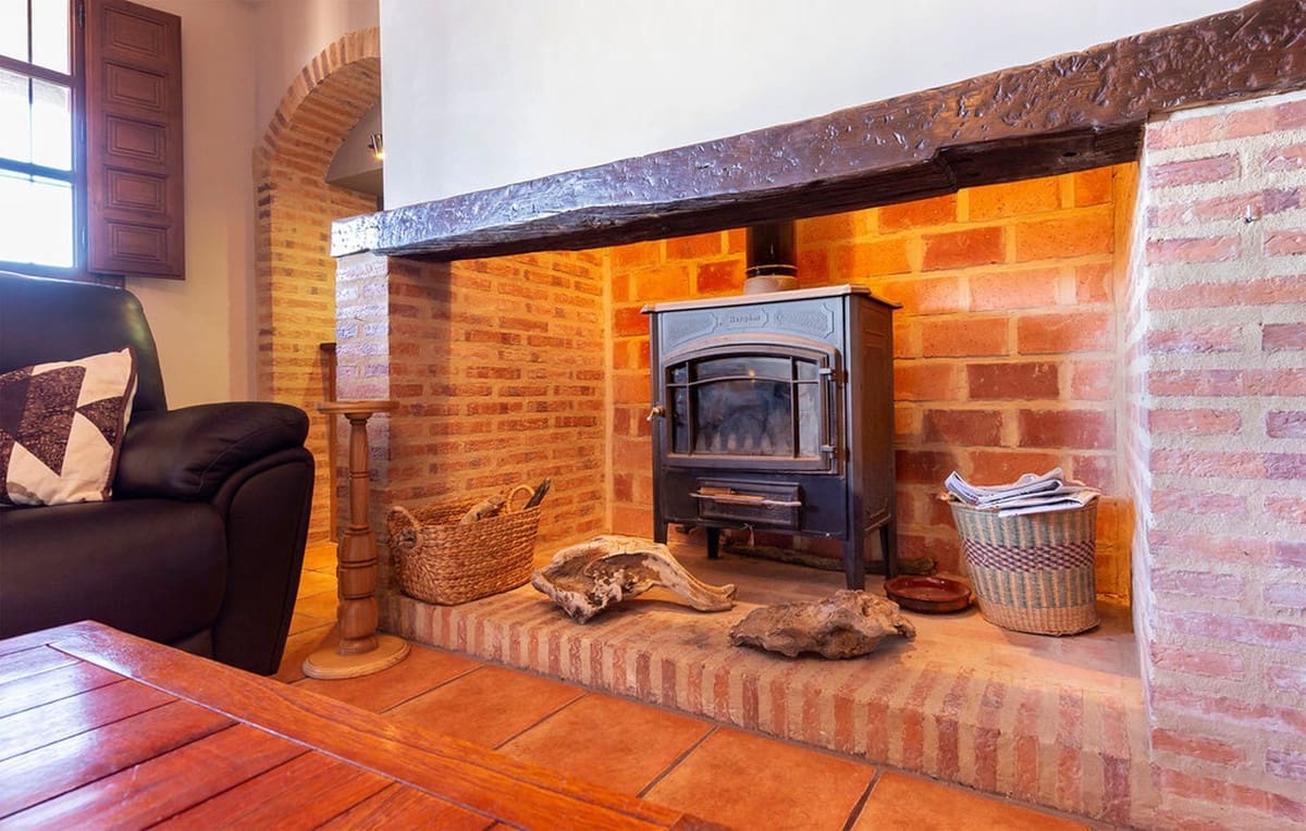 5 soveværelse Hotel til salg i Iznajar med swimmingpool garage - € 560.000 (Ref: 7692376)