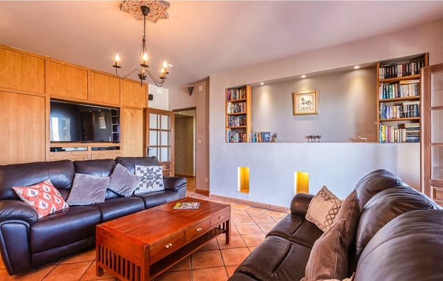 5 bedroom Hotel for sale in Iznájar with pool garage - € 560,000 (Ref: 7692376)