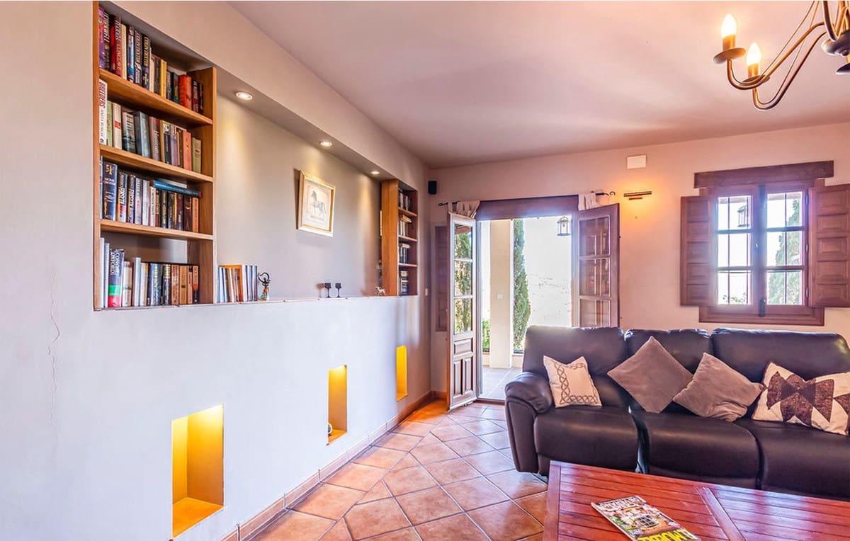 5 soveværelse Hotel til salg i Iznajar med swimmingpool garage - € 560.000 (Ref: 7692376)