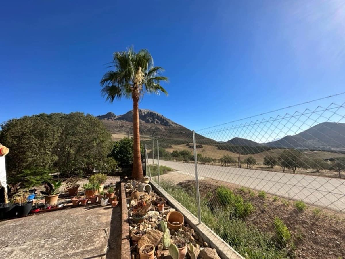 4 soveværelse Hotel til salg i Antequera med swimmingpool garage - € 215.000 (Ref: 7697484)