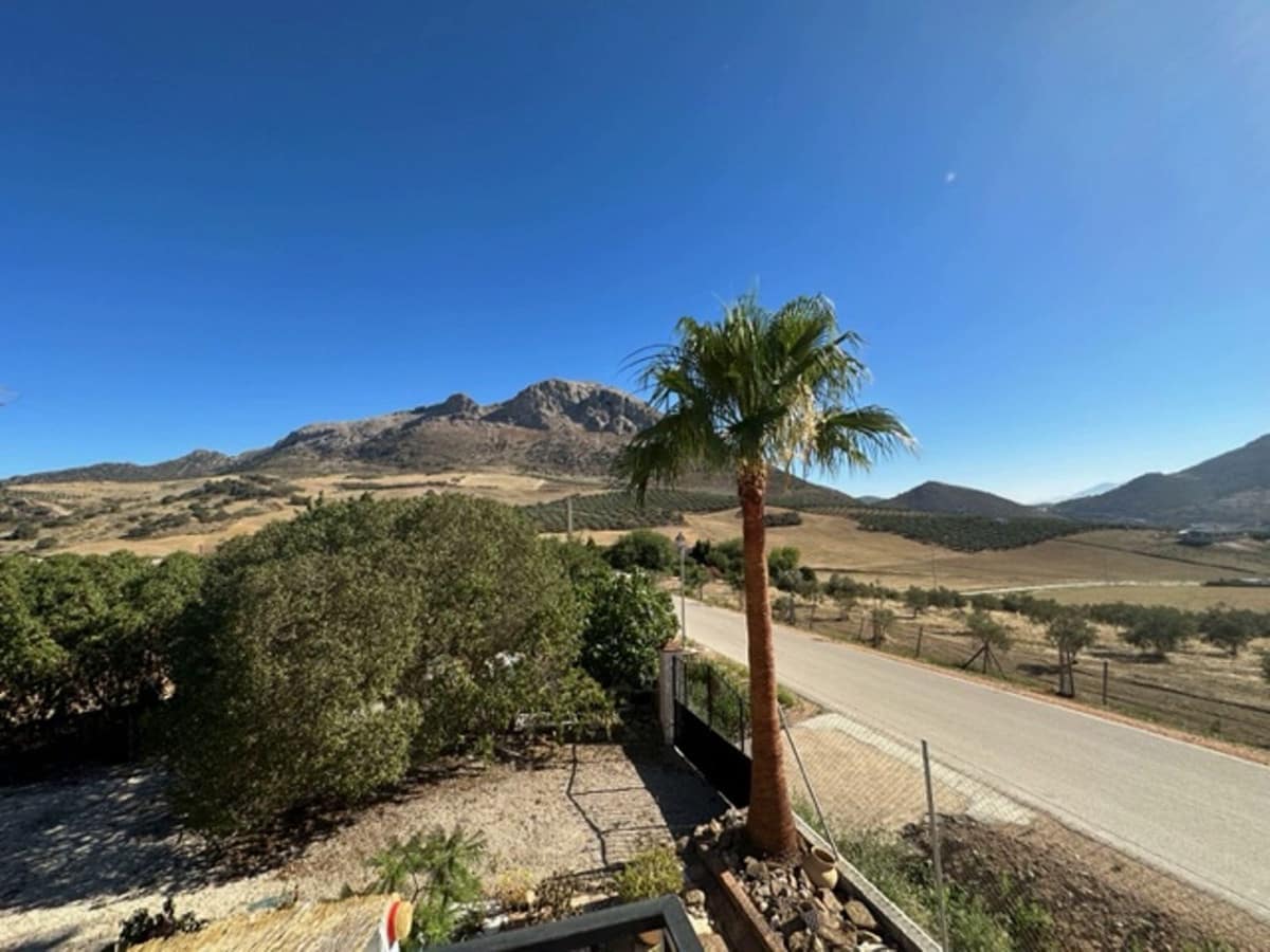 4 soveværelse Hotel til salg i Antequera med swimmingpool garage - € 215.000 (Ref: 7697484)