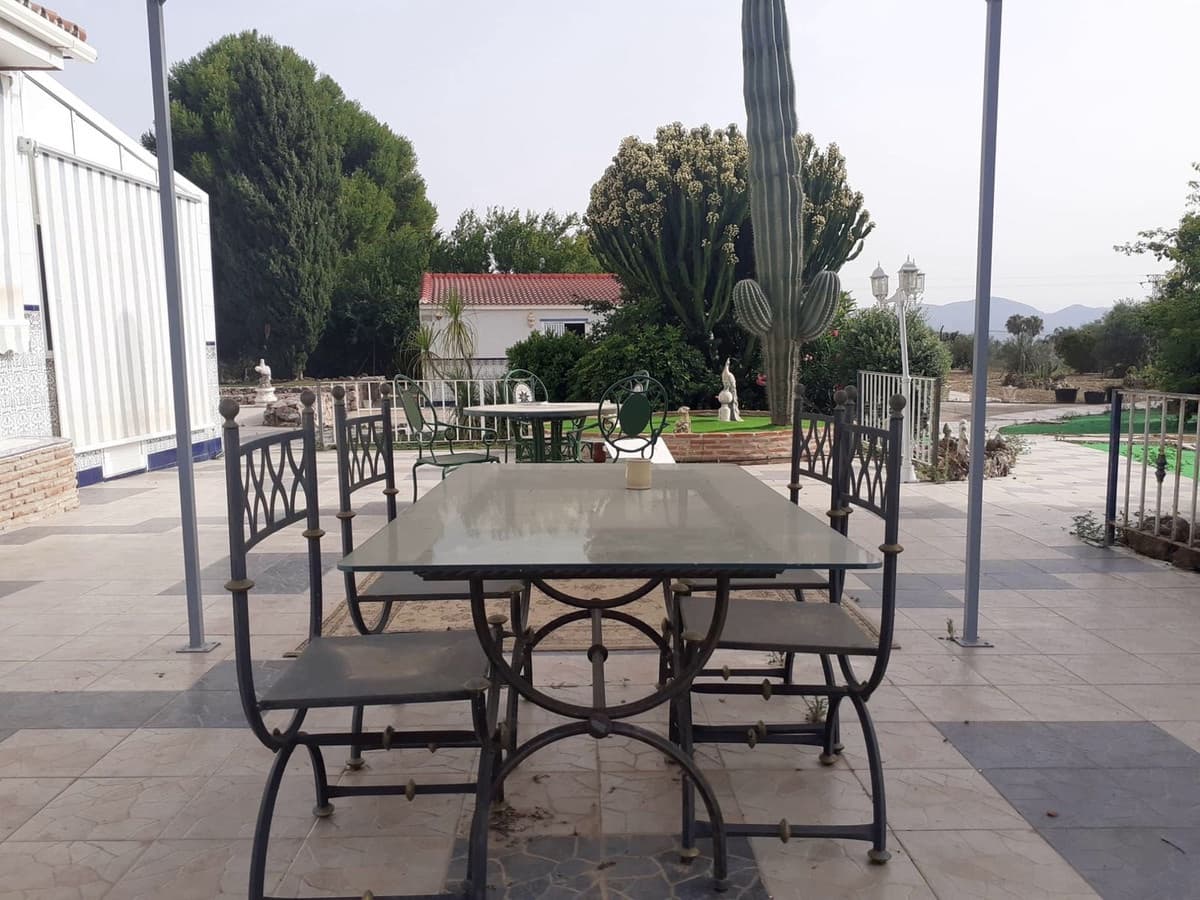 6 sypialnia Willa na sprzedaż w Alhaurin el Grande z basenem garażem - 595 000 € (Ref: 7758784)