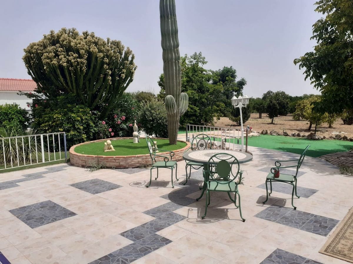 Chalet de 6 habitaciones en Alhaurín el Grande en venta con piscina garaje - 595.000 € (Ref: 7758784)