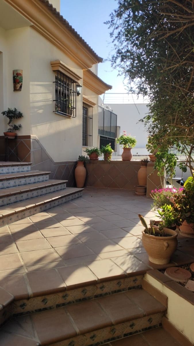 6 soverom Villa til salgs i Antequera med svømmebasseng garasje - € 525 000 (Ref: 7963493)