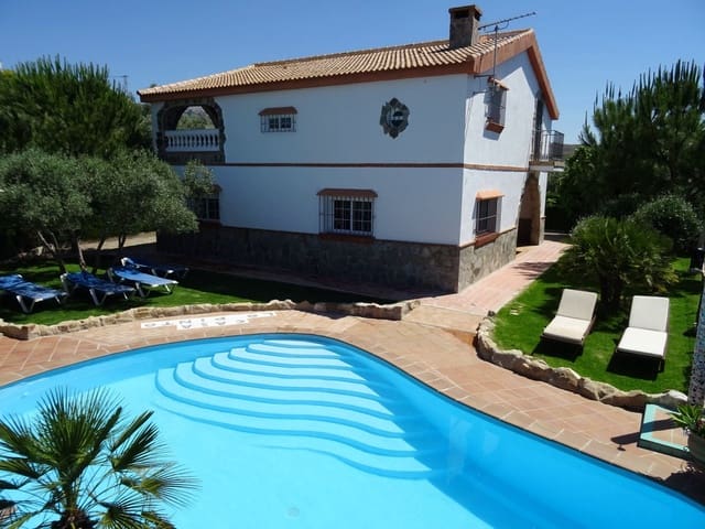 5 sypialnia Finka/Dom wiejski na sprzedaż w Villanueva de la Concepcion z basenem garażem - 483 000 € (Ref: 8055818)