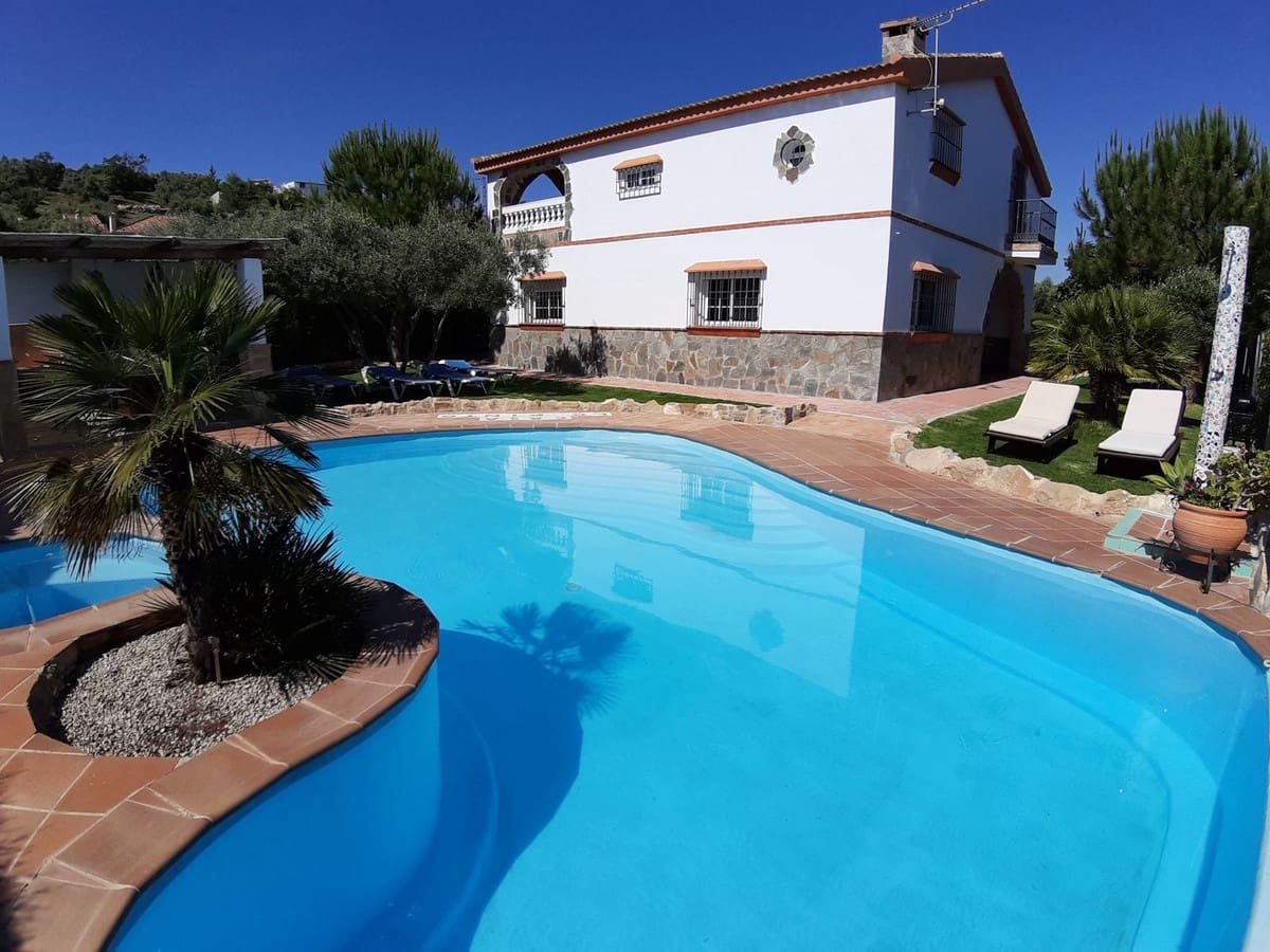 5 sypialnia Komercyjne na sprzedaż w Antequera z basenem garażem - 483 000 € (Ref: 8055819)