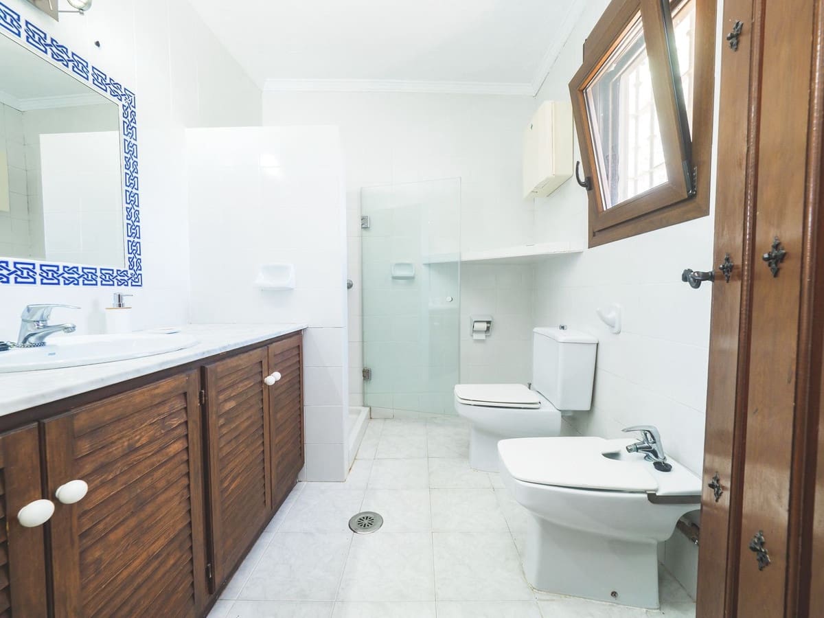 5 quarto Comercial para venda em Alora com piscina garagem - 1 200 000 € (Ref: 8067075)