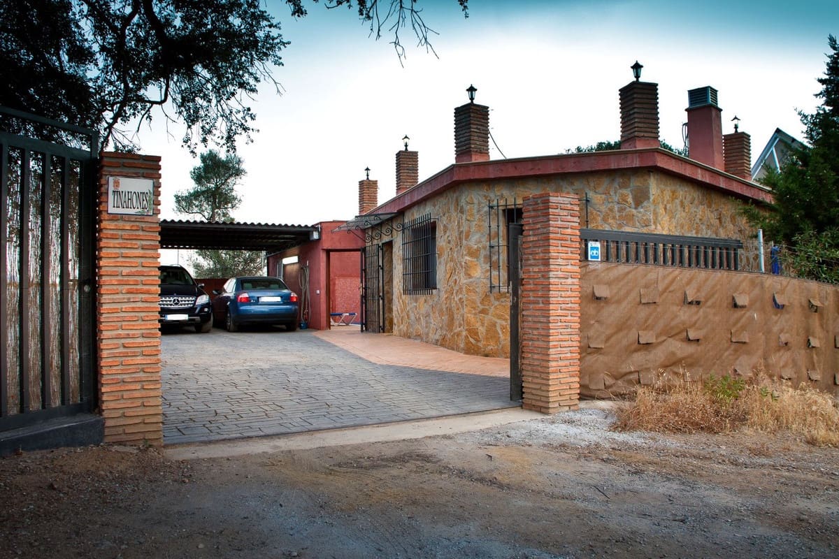 5 quarto Comercial para venda em Alora com piscina garagem - 1 200 000 € (Ref: 8067075)