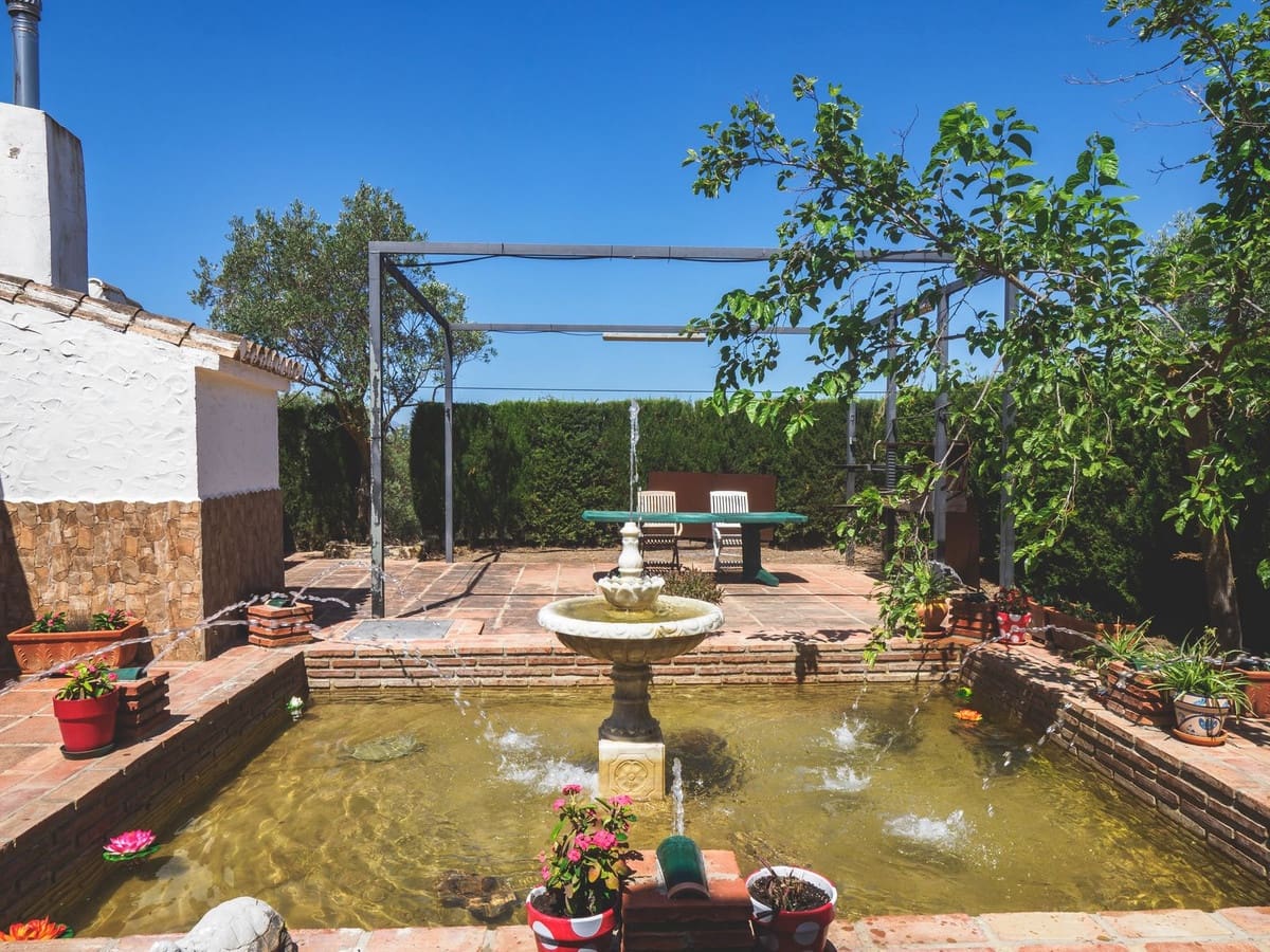 5 quarto Comercial para venda em Alora com piscina garagem - 1 200 000 € (Ref: 8067075)