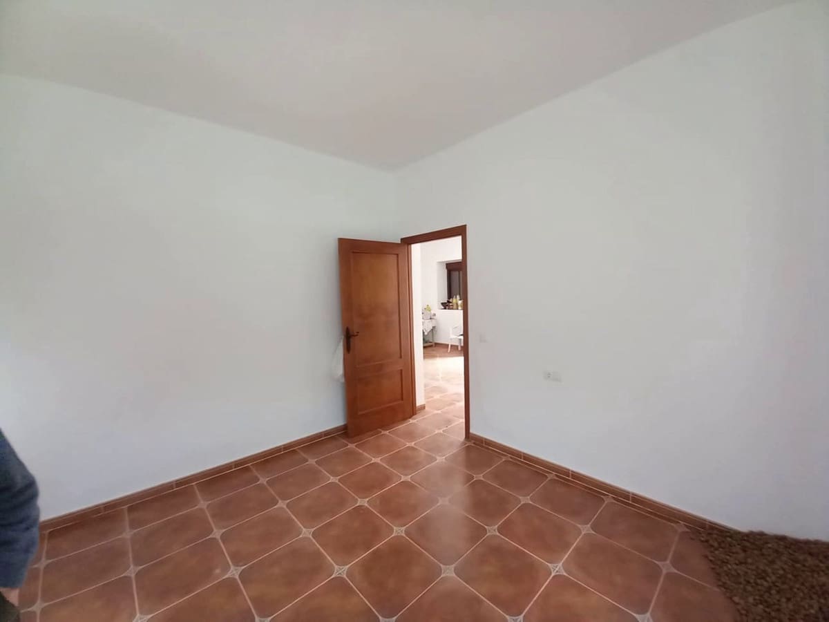 7 chambre Finca/Maison de Campagne à vendre à Villanueva de la Concepcion avec garage - 650 000 € (Ref: 8083081)