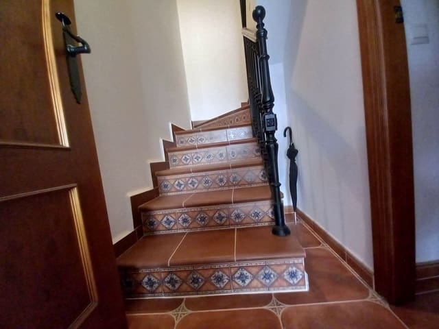 7 sypialnia Finka/Dom wiejski na sprzedaż w Villanueva de la Concepcion z garażem - 650 000 € (Ref: 8083081)