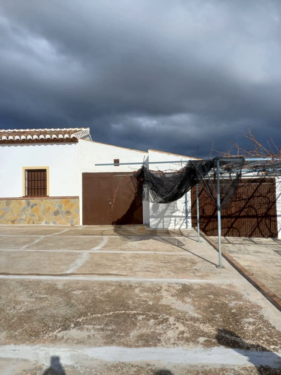 Hotel de 7 habitaciones en Villanueva de la Concepcion en venta con garaje - 650.000 € (Ref: 8083082)