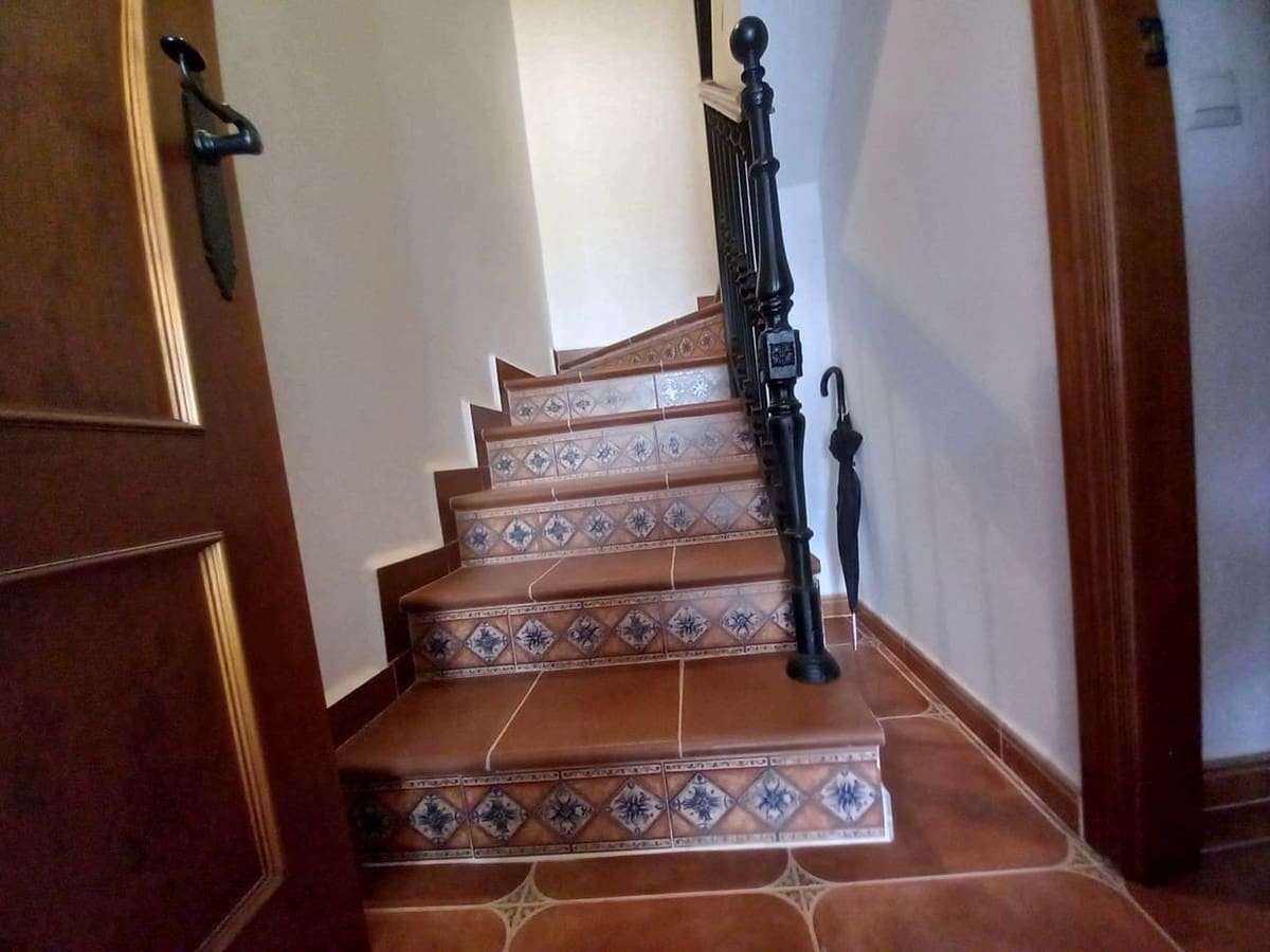 7 quarto Hotel para venda em Villanueva de la Concepcion com garagem - 650 000 € (Ref: 8083082)