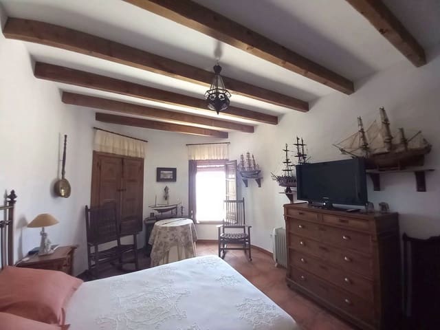 3 soveværelse Finca/Landehus til salg i Vélez-Málaga med swimmingpool garage - € 500.000 (Ref: 8083086)