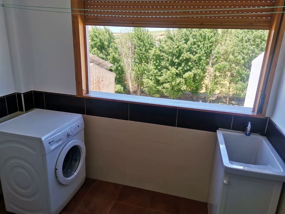 5 soveværelse Erhverv til salg i La Joya - € 120.000 (Ref: 8113429)