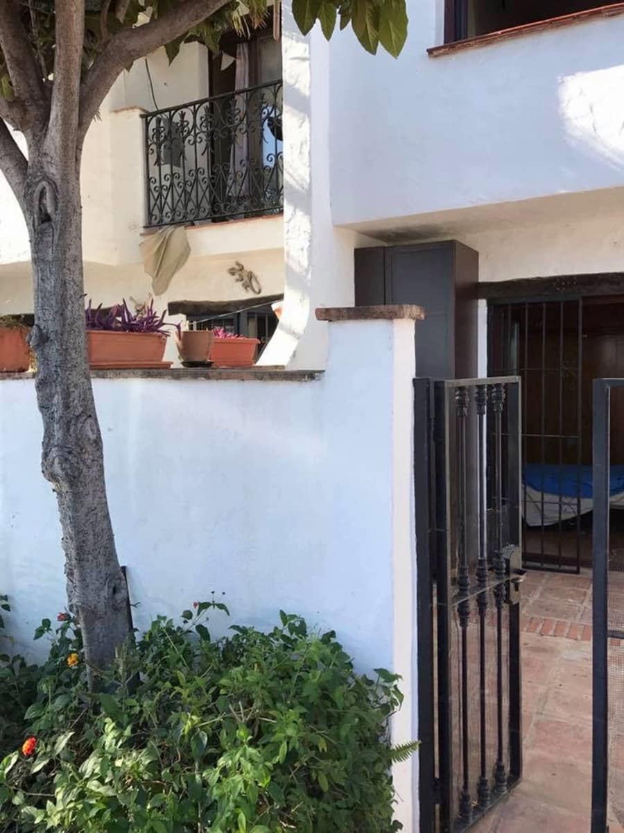 2 soverom Hus til salgs i La Atalaya med svømmebasseng garasje - € 245 000 (Ref: 8210588)