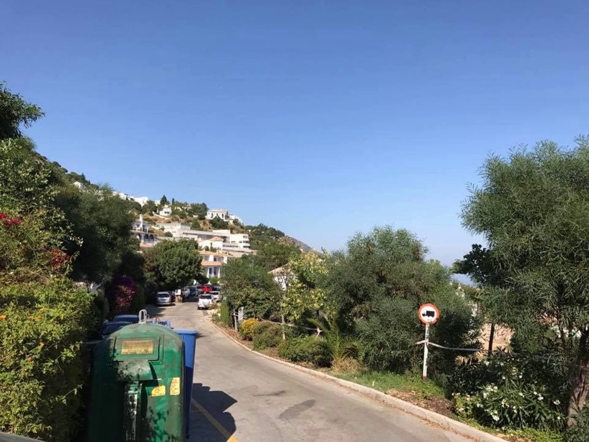 Casa de 2 habitaciones en La Atalaya en venta con piscina garaje - 245.000 € (Ref: 8210588)