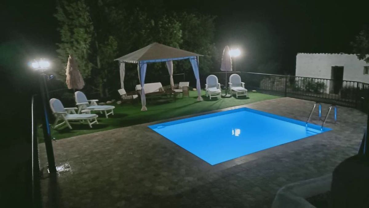 2 soveværelse Finca/Landehus til salg i El Chorro med swimmingpool garage - € 449.000 (Ref: 8329316)