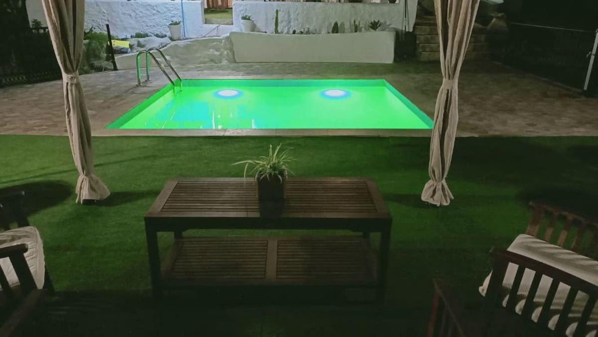 2 soveværelse Finca/Landehus til salg i El Chorro med swimmingpool garage - € 449.000 (Ref: 8329316)