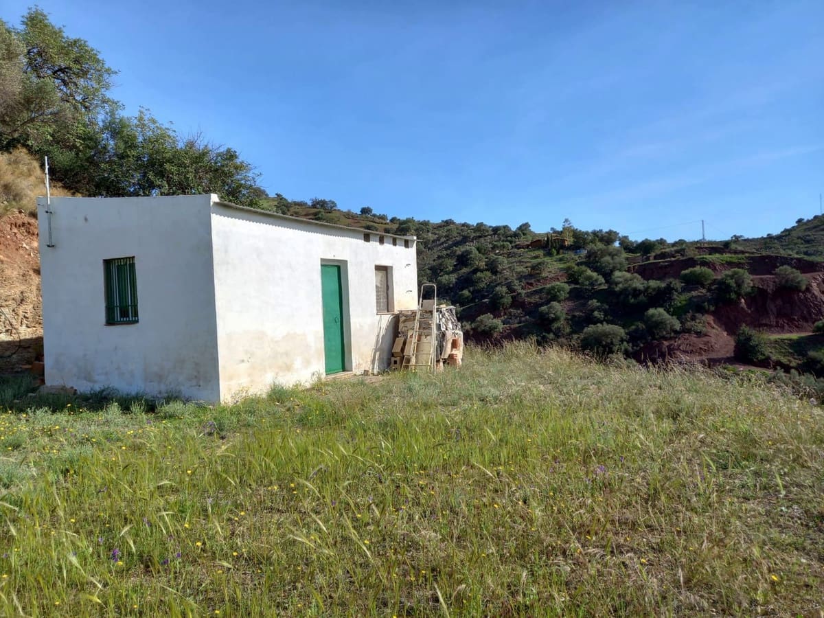 Comercial para venda em Puerto de la Torre com garagem - 48 000 € (Ref: 8479706)