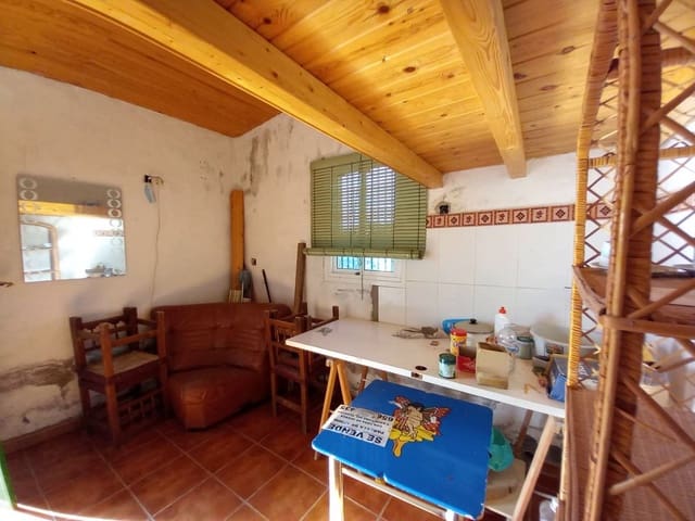 Kaupallinen myytävänä paikassa Puerto de la Torre, Málaga kaupunki mukana 
autotalli - 48 000 € (Ref: 8479706)