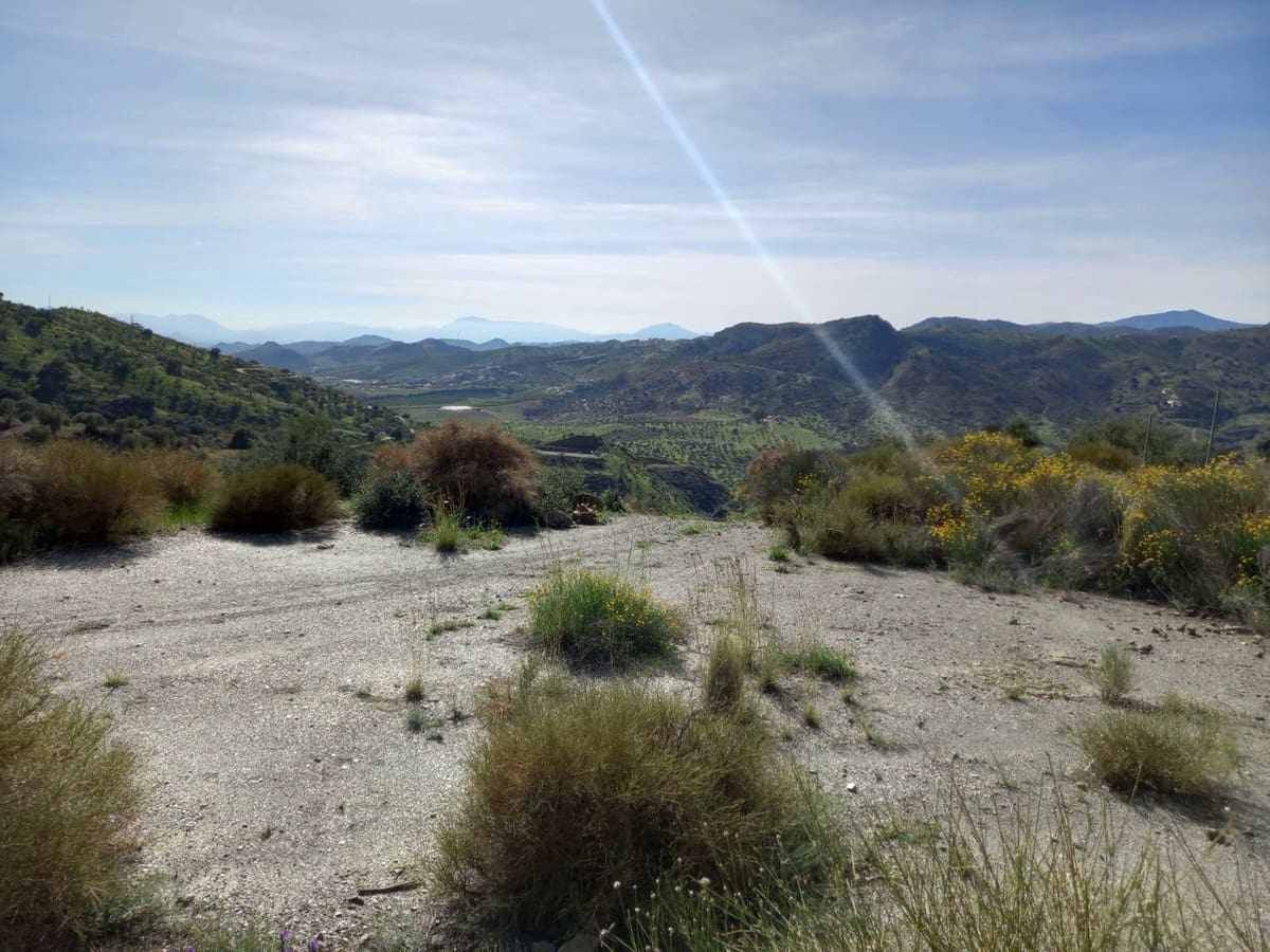 Comercial para venda em Puerto de la Torre com garagem - 48 000 € (Ref: 8479706)