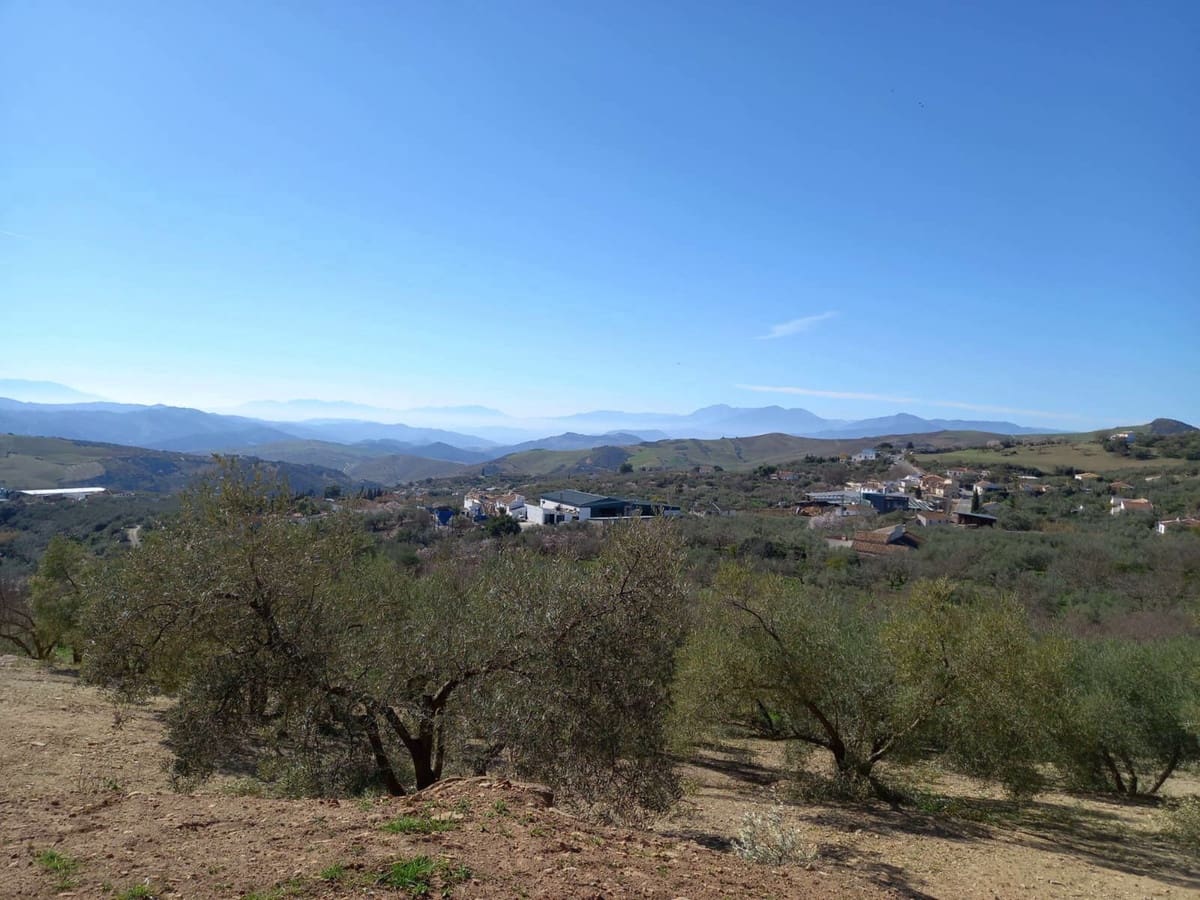 3 bedroom Finca/Country House for sale in Villanueva de la Concepcion with garage - € 325,000 (Ref: 8537538)