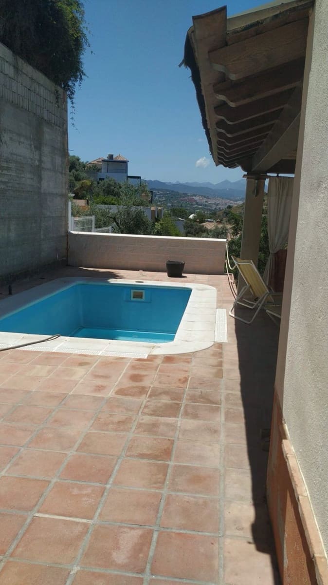4 bedroom Villa for sale in Coin with pool garage - € 475,000 (Ref: 8583219)