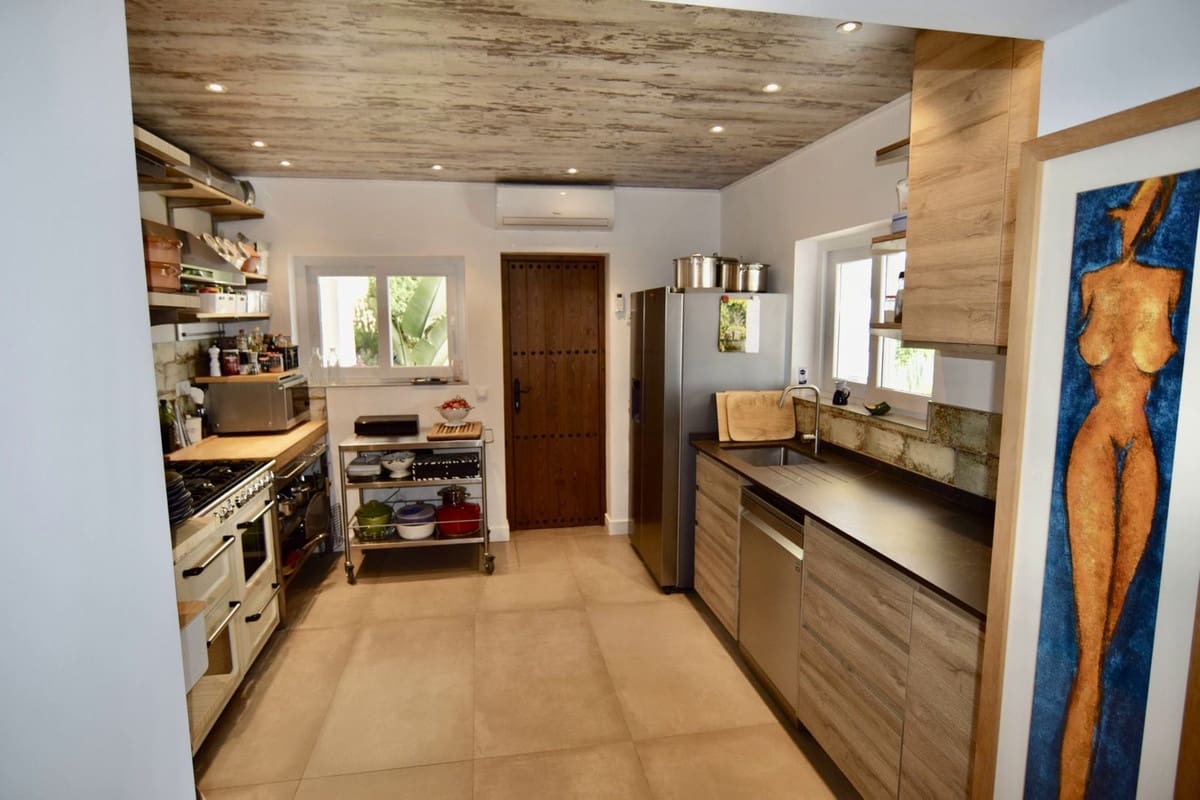 3 soverom Finca/Herregård til salgs i Villanueva de la Concepcion med svømmebasseng garasje - € 495 000 (Ref: 8598574)