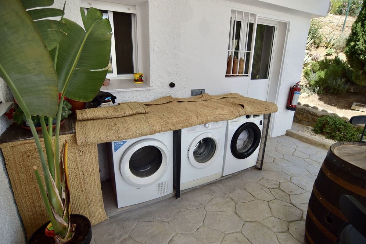 3 soverom Finca/Herregård til salgs i Villanueva de la Concepcion med svømmebasseng garasje - € 495 000 (Ref: 8598574)