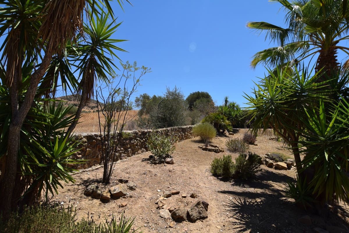 3 soverom Finca/Herregård til salgs i Villanueva de la Concepcion med svømmebasseng garasje - € 495 000 (Ref: 8598574)