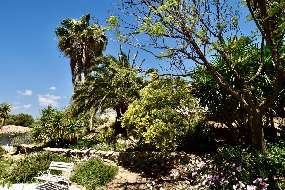 3 soverom Finca/Herregård til salgs i Villanueva de la Concepcion med svømmebasseng garasje - € 495 000 (Ref: 8598574)