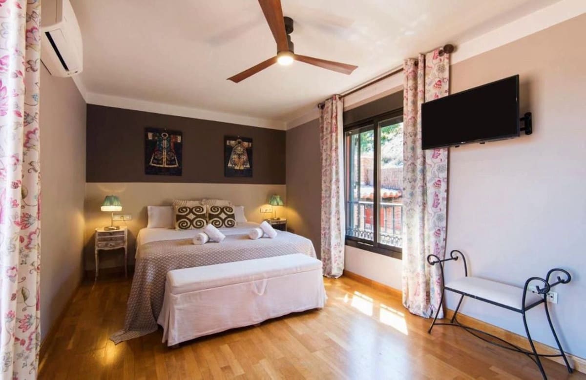 7 soveværelse Erhverv til salg i Alhaurin de la Torre med swimmingpool garage - € 840.000 (Ref: 8607366)