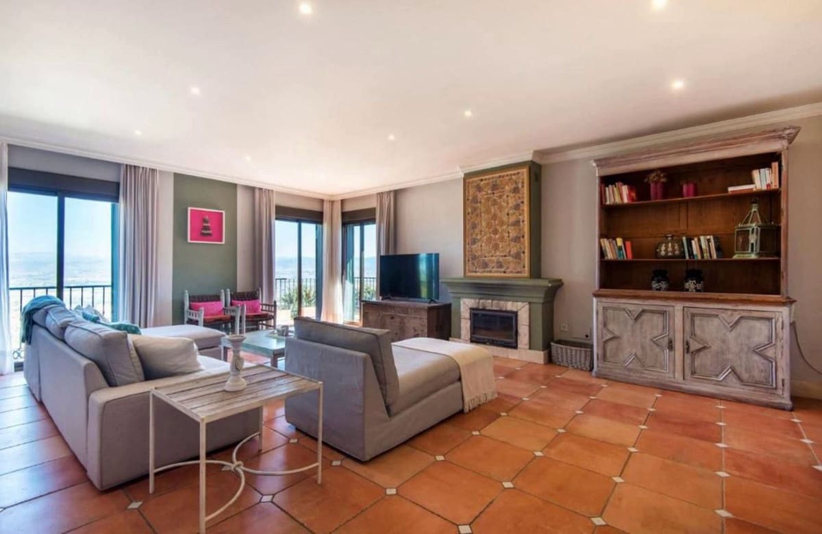 7 soveværelse Erhverv til salg i Alhaurin de la Torre med swimmingpool garage - € 840.000 (Ref: 8607366)