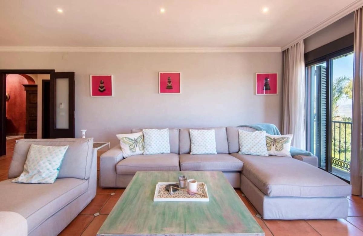 7 soveværelse Erhverv til salg i Alhaurin de la Torre med swimmingpool garage - € 840.000 (Ref: 8607366)