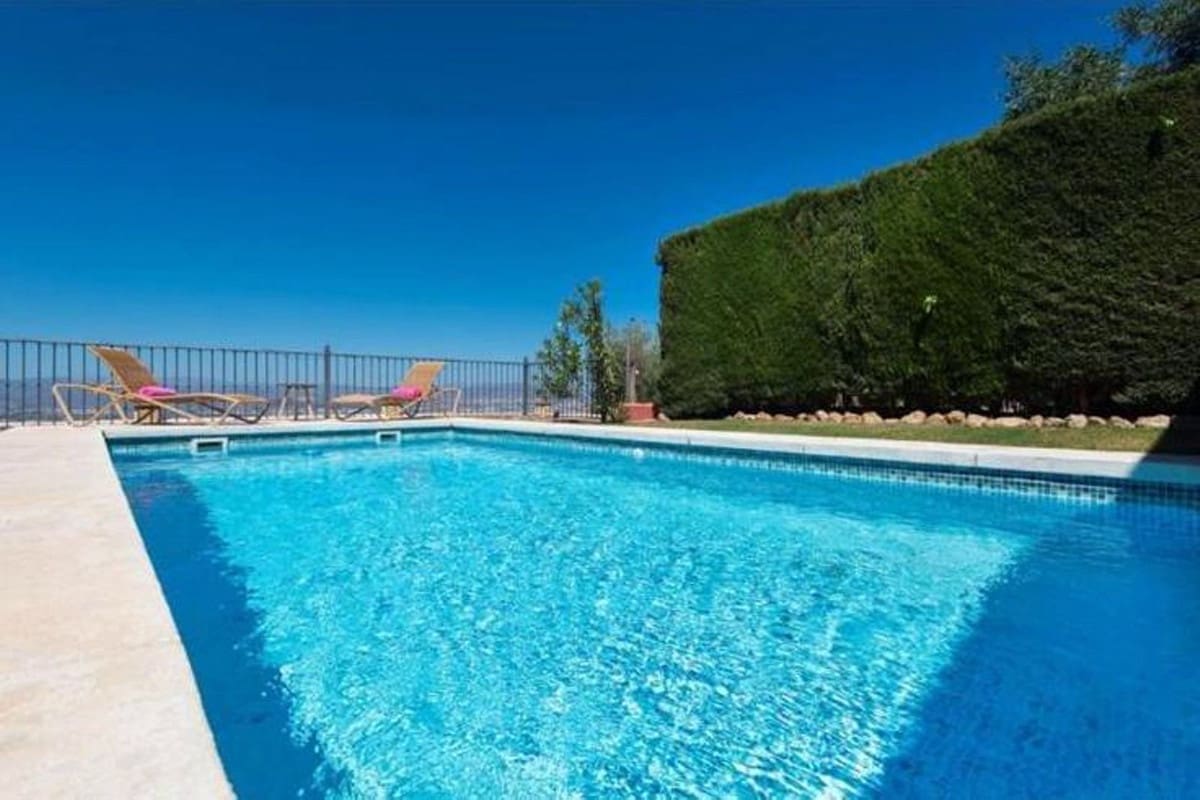 7 soveværelse Erhverv til salg i Alhaurin de la Torre med swimmingpool garage - € 840.000 (Ref: 8607366)