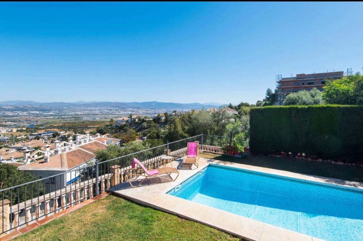 7 soveværelse Erhverv til salg i Alhaurin de la Torre med swimmingpool garage - € 840.000 (Ref: 8607366)