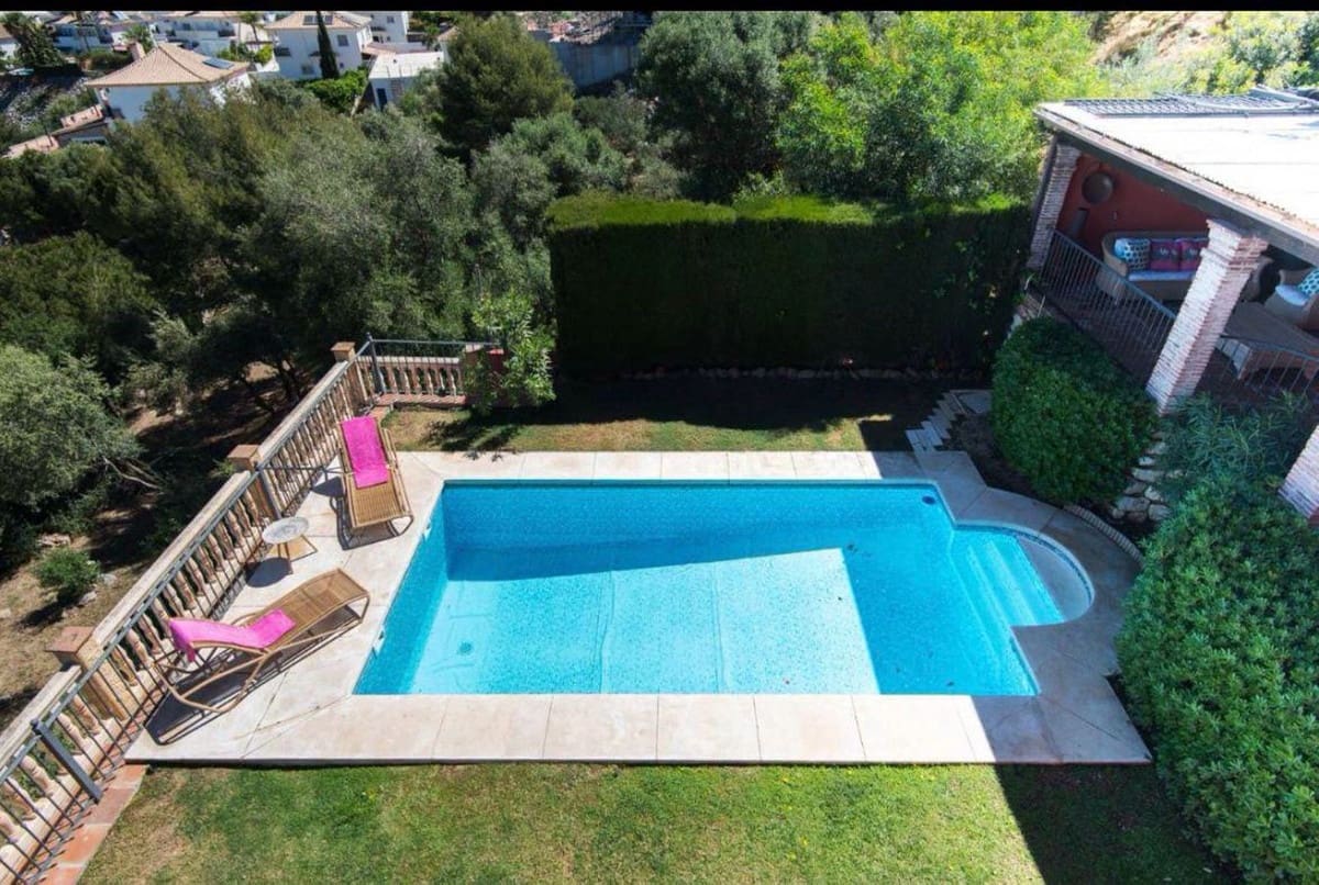 7 soveværelse Erhverv til salg i Alhaurin de la Torre med swimmingpool garage - € 840.000 (Ref: 8607366)