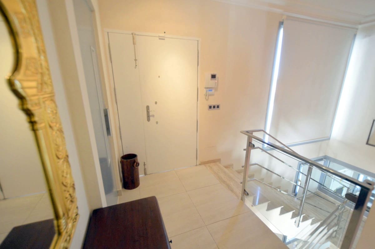 5 bedroom Villa for sale in Mijas with pool garage - € 895,000 (Ref: 8607589)