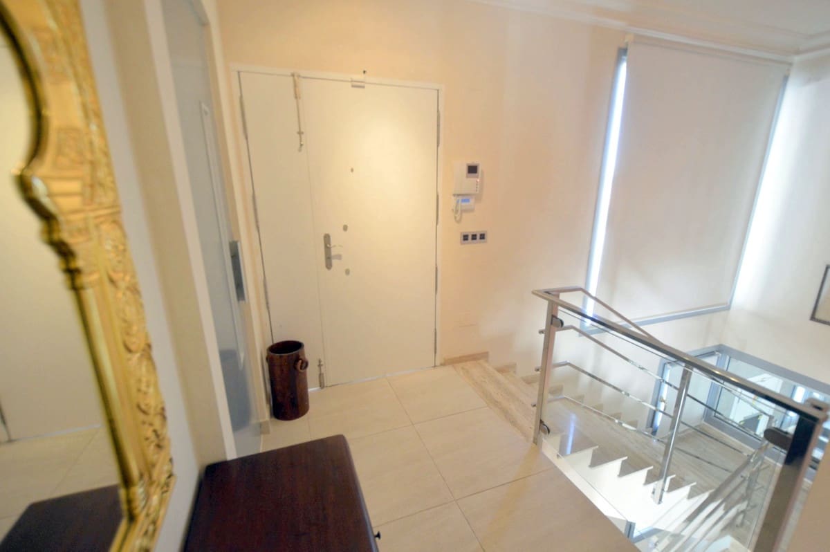 5 Zimmer Villa zu verkaufen in Mijas mit Pool Garage - 895.000 € (Ref: 8607589)