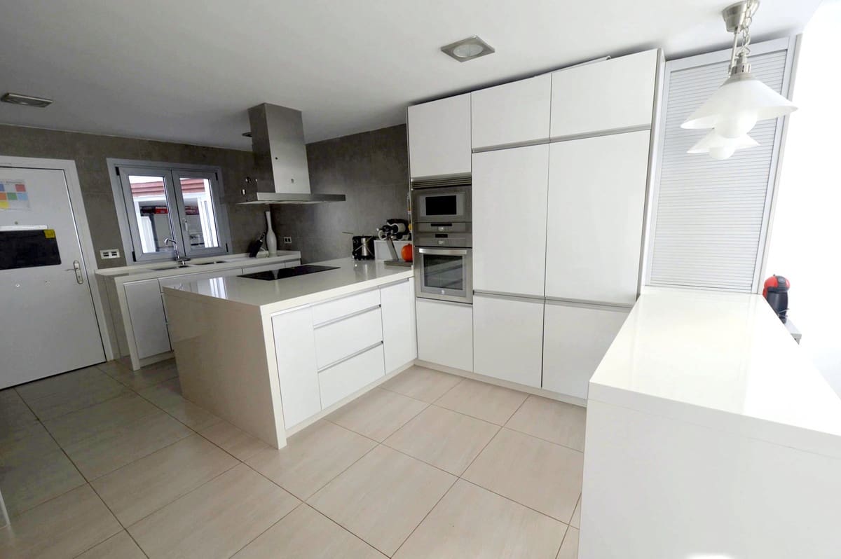 5 Zimmer Villa zu verkaufen in Mijas mit Pool Garage - 895.000 € (Ref: 8607589)