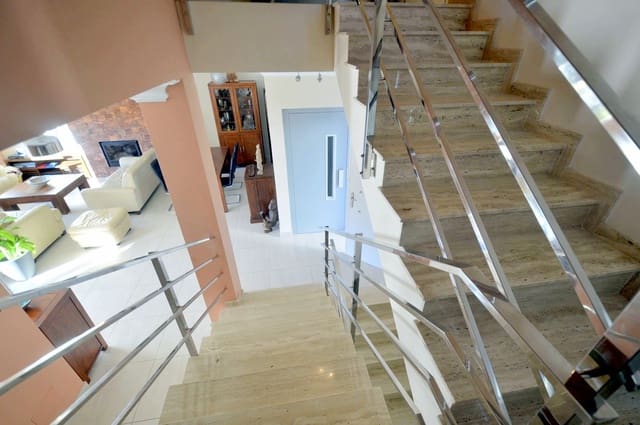 5 soverom Villa til salgs i Mijas med svømmebasseng garasje - € 895 000 (Ref: 8607589)