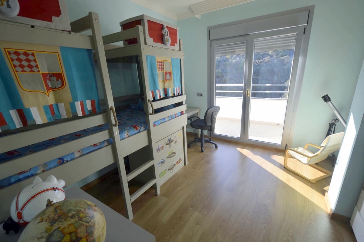 5 Zimmer Villa zu verkaufen in Mijas mit Pool Garage - 895.000 € (Ref: 8607589)