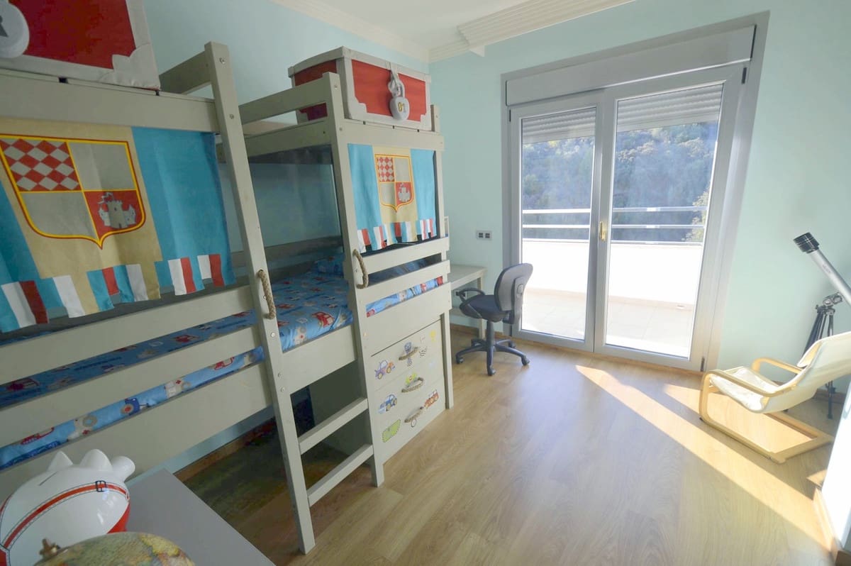 5 Zimmer Villa zu verkaufen in Mijas mit Pool Garage - 895.000 € (Ref: 8607589)