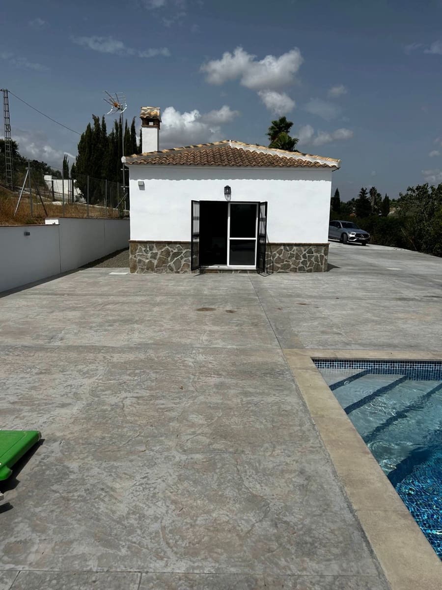 3 bedroom Finca/Country House for sale in Coin with pool garage - € 370,000 (Ref: 8613807)